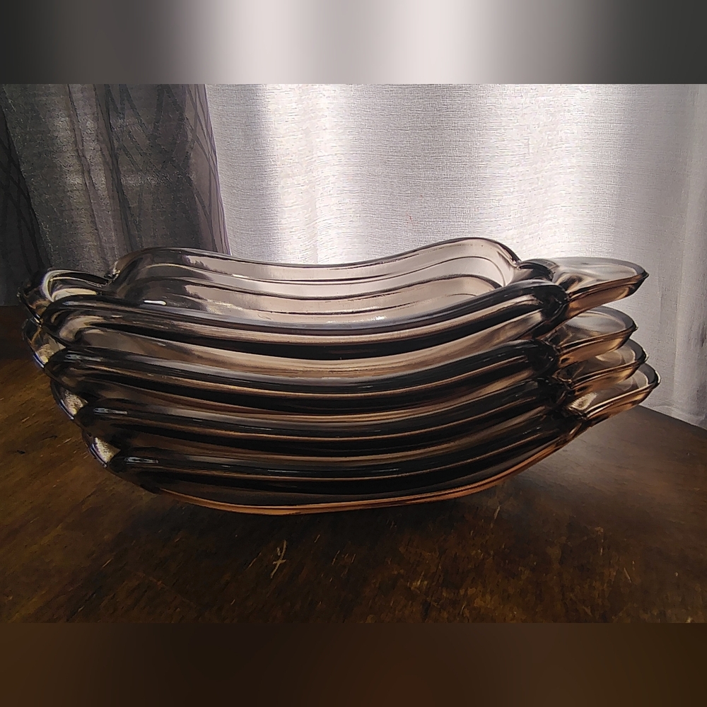 Lots Of Four Glass Sunday Banana Dish - Set Purple Hue